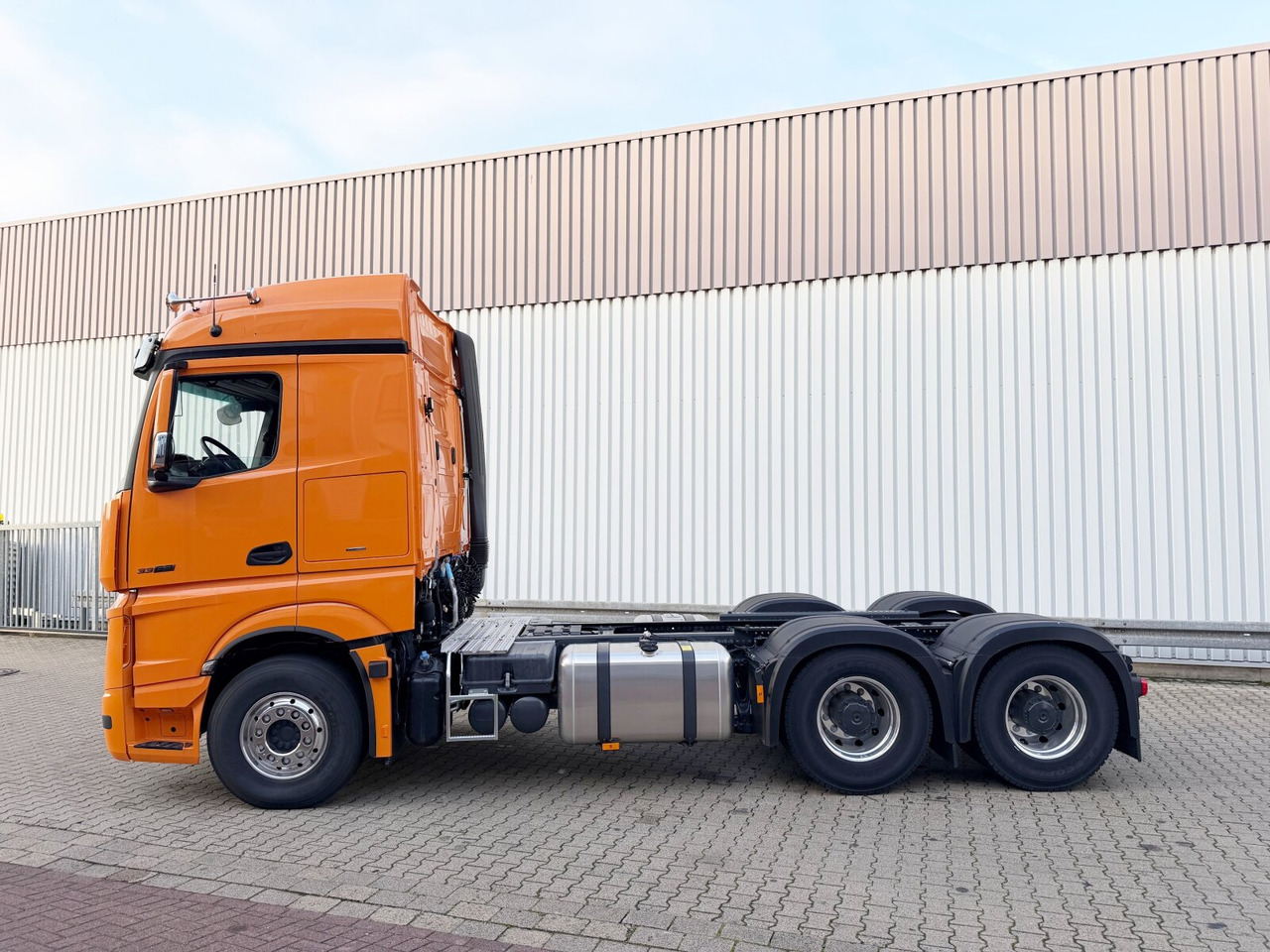 Cabeza tractora nuevo Mercedes-Benz Actros 3363 LS 6x4 Actros 3363 LS 6x4, Retarder, SoloStar, MultimediaCockpit, Navi, LED: foto 13