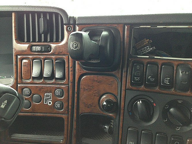 Cabeza tractora Scania R 420 4x2 R420 4x2 Lowliner, Twin Tec Rußfilterkat: foto 10 Cabeza tractora Scania R 420 4x2 R420 4x2 Lowliner, Twin Tec Rußfilterkat: foto 10