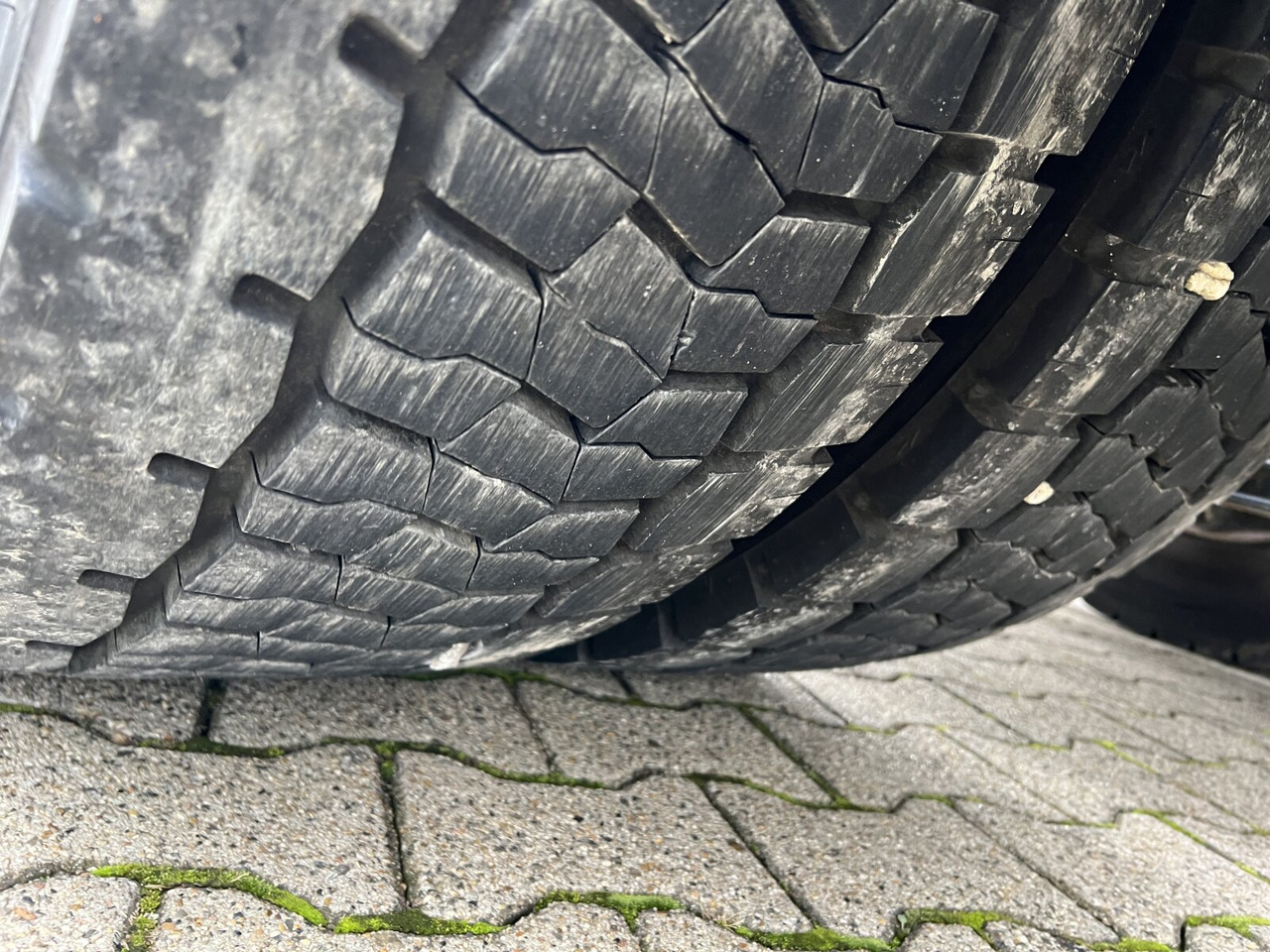 Stralis AD440S42T/P 4x2 Stralis AD440X42T/P 4x2, Ex- - Cabeza tractora: foto 3 Stralis AD440S42T/P 4x2 Stralis AD440X42T/P 4x2, Ex- - Cabeza tractora: foto 3