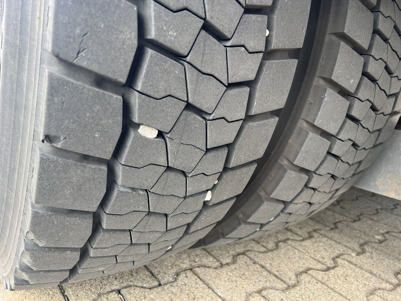 Mercedes-Benz Actros 2541 L 6x2 Actros 2541 L 6x2, Fahrschulausstattung, MegaSpace, Retarder, Liftachse, Traum Zustand - Camión: foto 4 Mercedes-Benz Actros 2541 L 6x2 Actros 2541 L 6x2, Fahrschulausstattung, MegaSpace, Retarder, Liftachse, Traum Zustand - Camión: foto 4