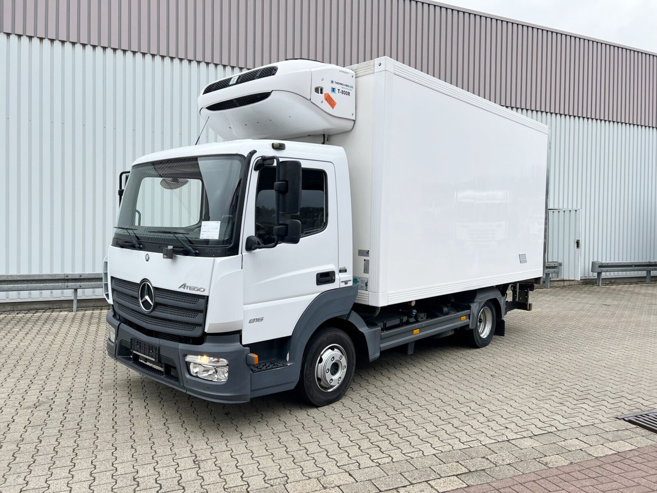 Mercedes-Benz Atego 816 L 4x2 Atego 816 L 4x2, Kühlkoffer, ThermoKing, LBW BÄR - Camión: foto 1 Mercedes-Benz Atego 816 L 4x2 Atego 816 L 4x2, Kühlkoffer, ThermoKing, LBW BÄR - Camión: foto 1
