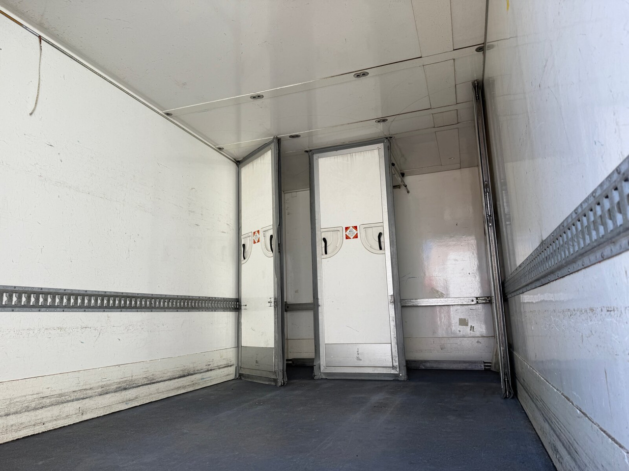 Camión Mercedes-Benz Atego 816 L 4x2 Atego 816 L 4x2, Kühlkoffer, ThermoKing, Trennwand, LBW MBB: foto 15