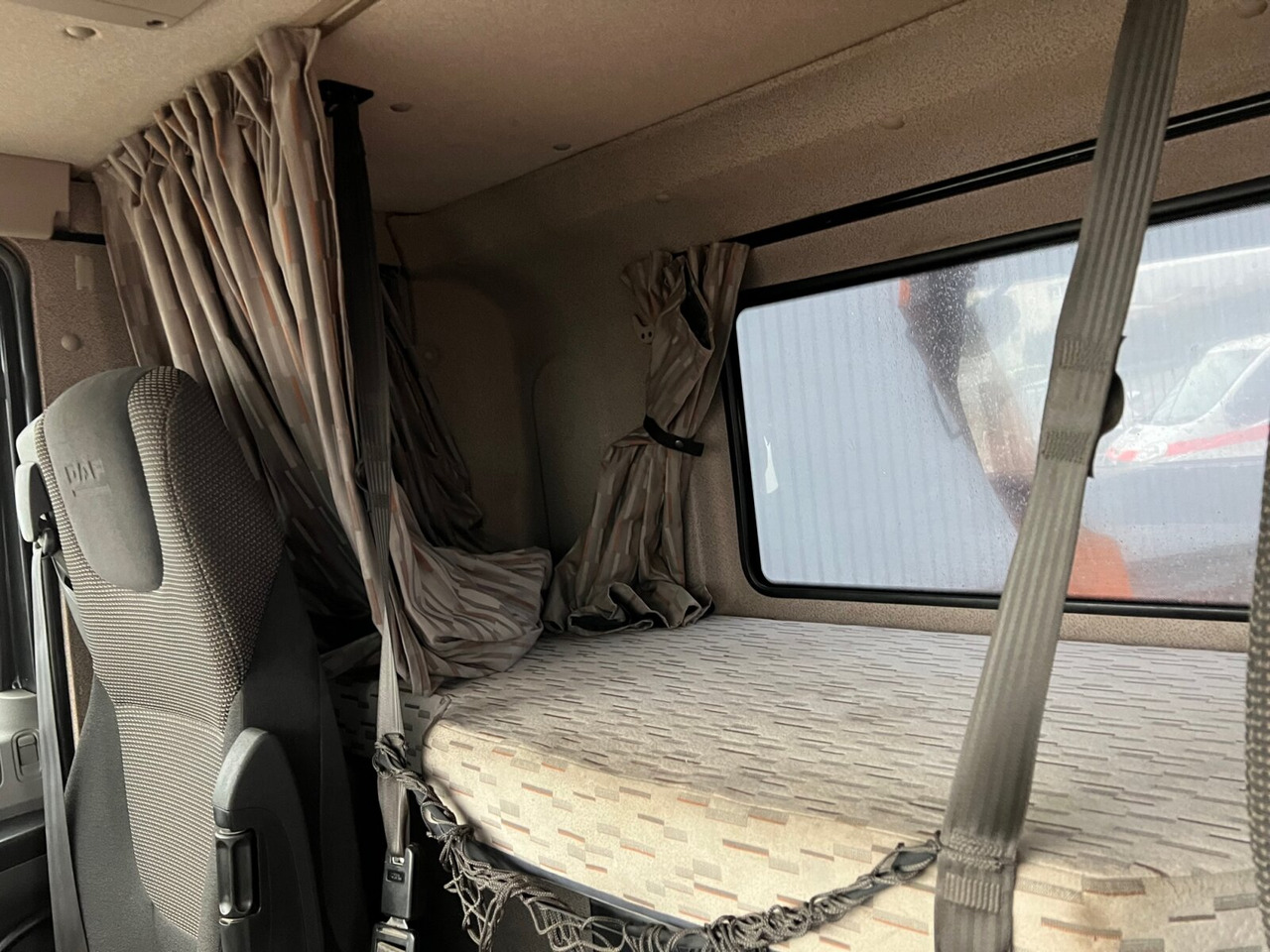 Camión portacontenedor de cadenas DAF CF 290 4x2 CF 290 4x2, Tele-Absetzer: foto 5 Camión portacontenedor de cadenas DAF CF 290 4x2 CF 290 4x2, Tele-Absetzer: foto 5