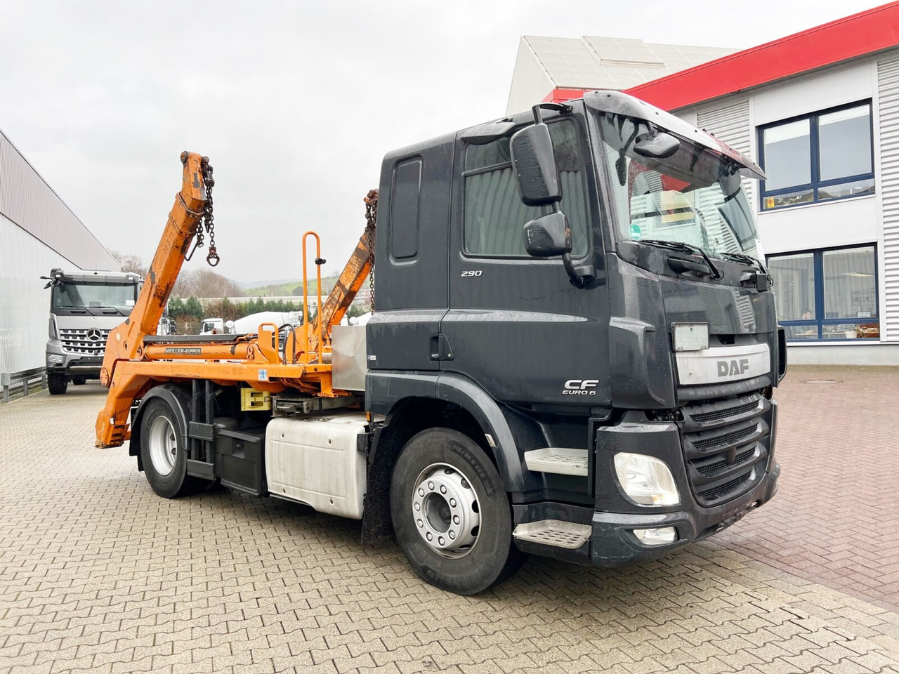 Camión portacontenedor de cadenas DAF CF 290 4x2 CF 290 4x2, Tele-Absetzer: foto 8 Camión portacontenedor de cadenas DAF CF 290 4x2 CF 290 4x2, Tele-Absetzer: foto 8