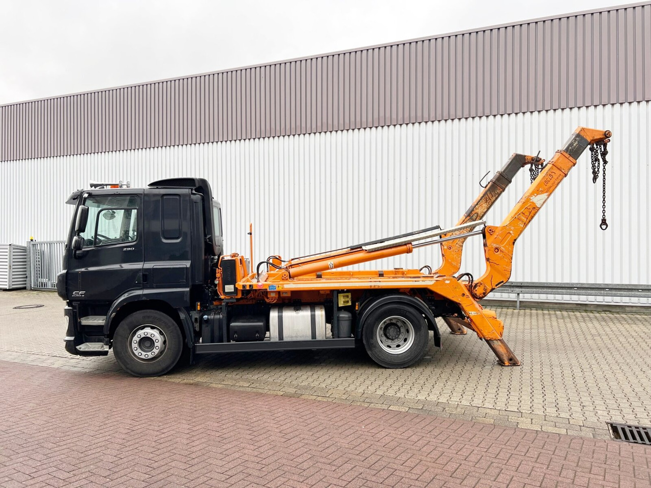 Camión portacontenedor de cadenas DAF CF 290 4x2 CF 290 4x2, Tele-Absetzer: foto 13 Camión portacontenedor de cadenas DAF CF 290 4x2 CF 290 4x2, Tele-Absetzer: foto 13
