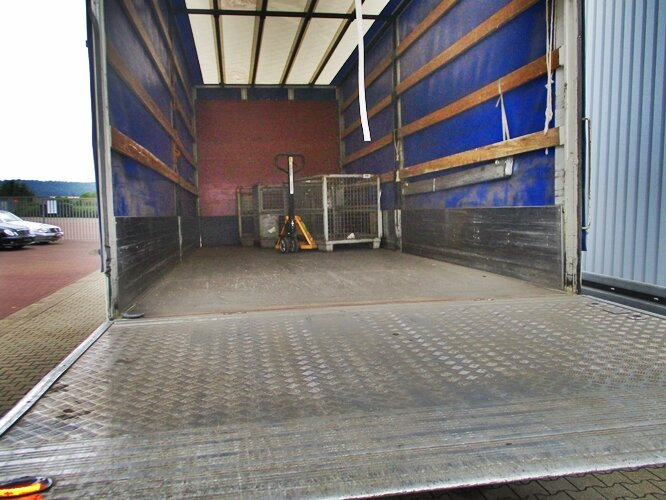 DAF DAF AE 45.150 LF Plane Spriegel LBW DAF AE 45.150 LF 4x2, Plane Spriegel LBW - Camión lona: foto 4 DAF DAF AE 45.150 LF Plane Spriegel LBW DAF AE 45.150 LF 4x2, Plane Spriegel LBW - Camión lona: foto 4