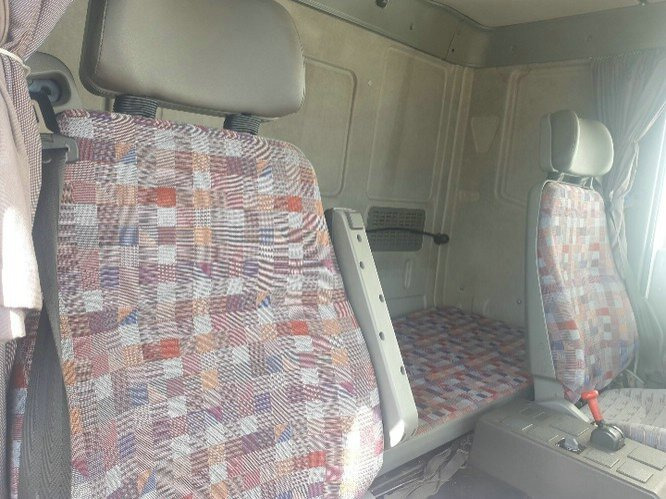 Camión caja cerrada Euro Cargo ML 75E14 4x2 Euro Cargo ML 75E14 4x2 Getränkekoffer, 6-Zylinder-Motor: foto 12 Camión caja cerrada Euro Cargo ML 75E14 4x2 Euro Cargo ML 75E14 4x2 Getränkekoffer, 6-Zylinder-Motor: foto 12