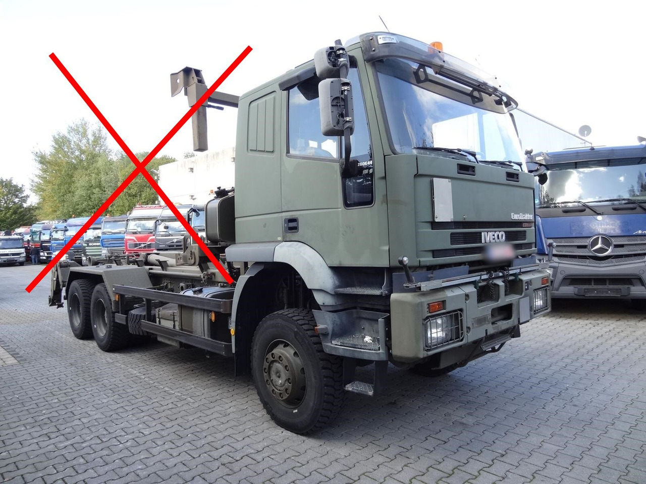 EuroTrakker 260E44W 6X6 EuroTrakker 260E44W 6X6, Retarder, ADR - Camión chasis: foto 2 EuroTrakker 260E44W 6X6 EuroTrakker 260E44W 6X6, Retarder, ADR - Camión chasis: foto 2
