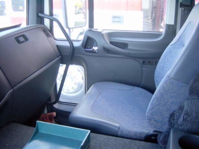 Camión caja cerrada FL 6-12 4x2 FL 6-12 4x2, 4x vorhanden!: foto 10 Camión caja cerrada FL 6-12 4x2 FL 6-12 4x2, 4x vorhanden!: foto 10