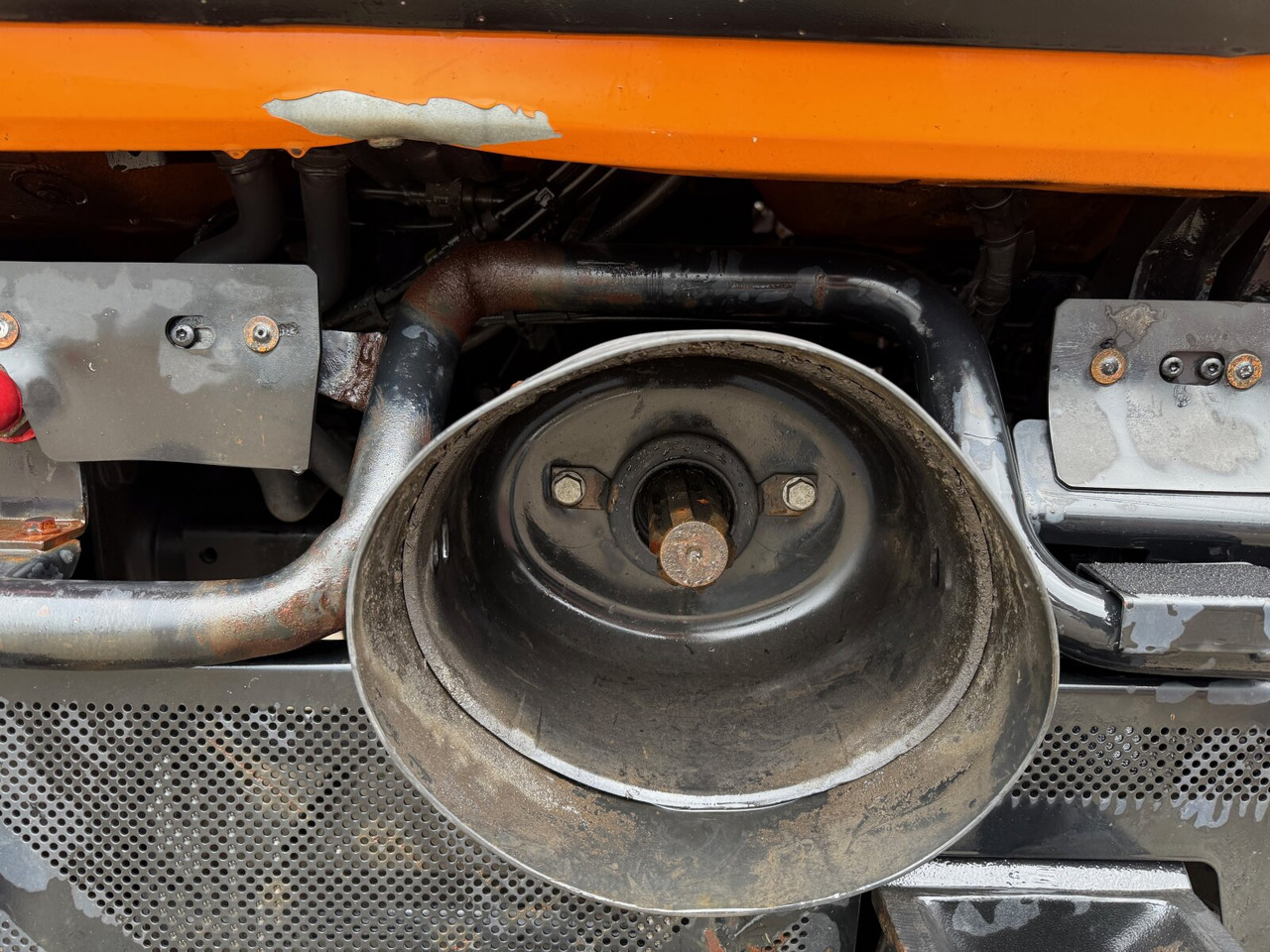 Furgoneta Unimog U 20 4x4 U 20 4x4, Kipper, Zapfwelle, Winterdienstausstattung, 2x AHK: foto 9 Furgoneta Unimog U 20 4x4 U 20 4x4, Kipper, Zapfwelle, Winterdienstausstattung, 2x AHK: foto 9