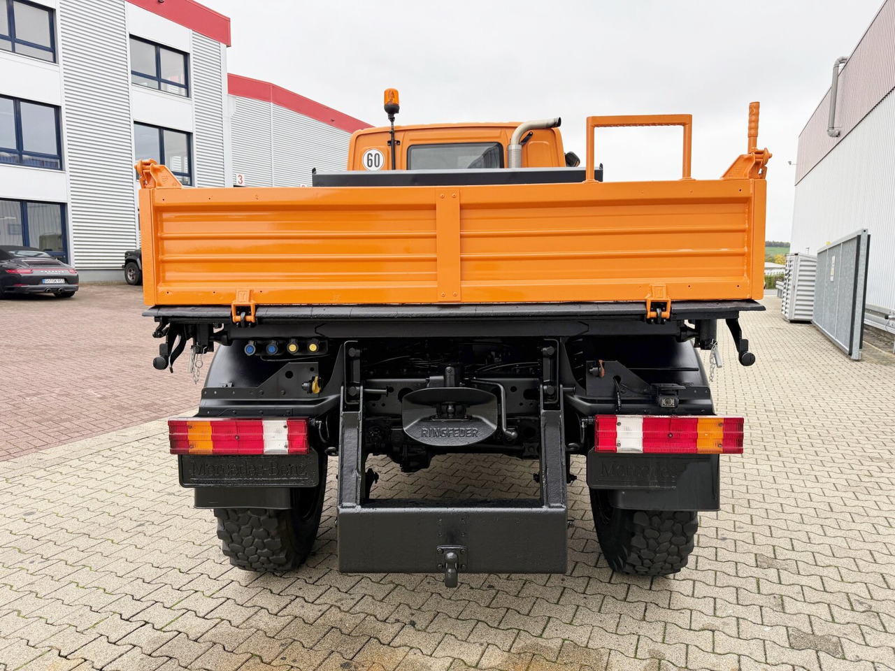 Furgoneta Unimog U 20 4x4 U 20 4x4, Kipper, Zapfwelle, Winterdienstausstattung, 2x AHK: foto 13 Furgoneta Unimog U 20 4x4 U 20 4x4, Kipper, Zapfwelle, Winterdienstausstattung, 2x AHK: foto 13