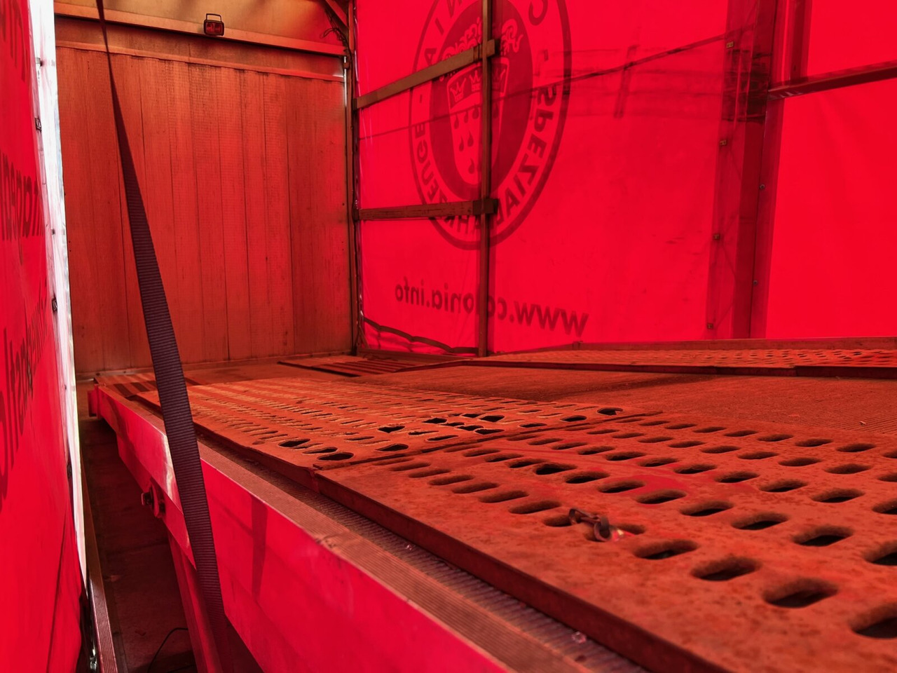 Remolque portavehículos H10 Autotransportanhänger FGS, H10 Autotransportanhänger, Durchladesystem, Liftplateau, Funk, 57 cbm: foto 11 Remolque portavehículos H10 Autotransportanhänger FGS, H10 Autotransportanhänger, Durchladesystem, Liftplateau, Funk, 57 cbm: foto 11