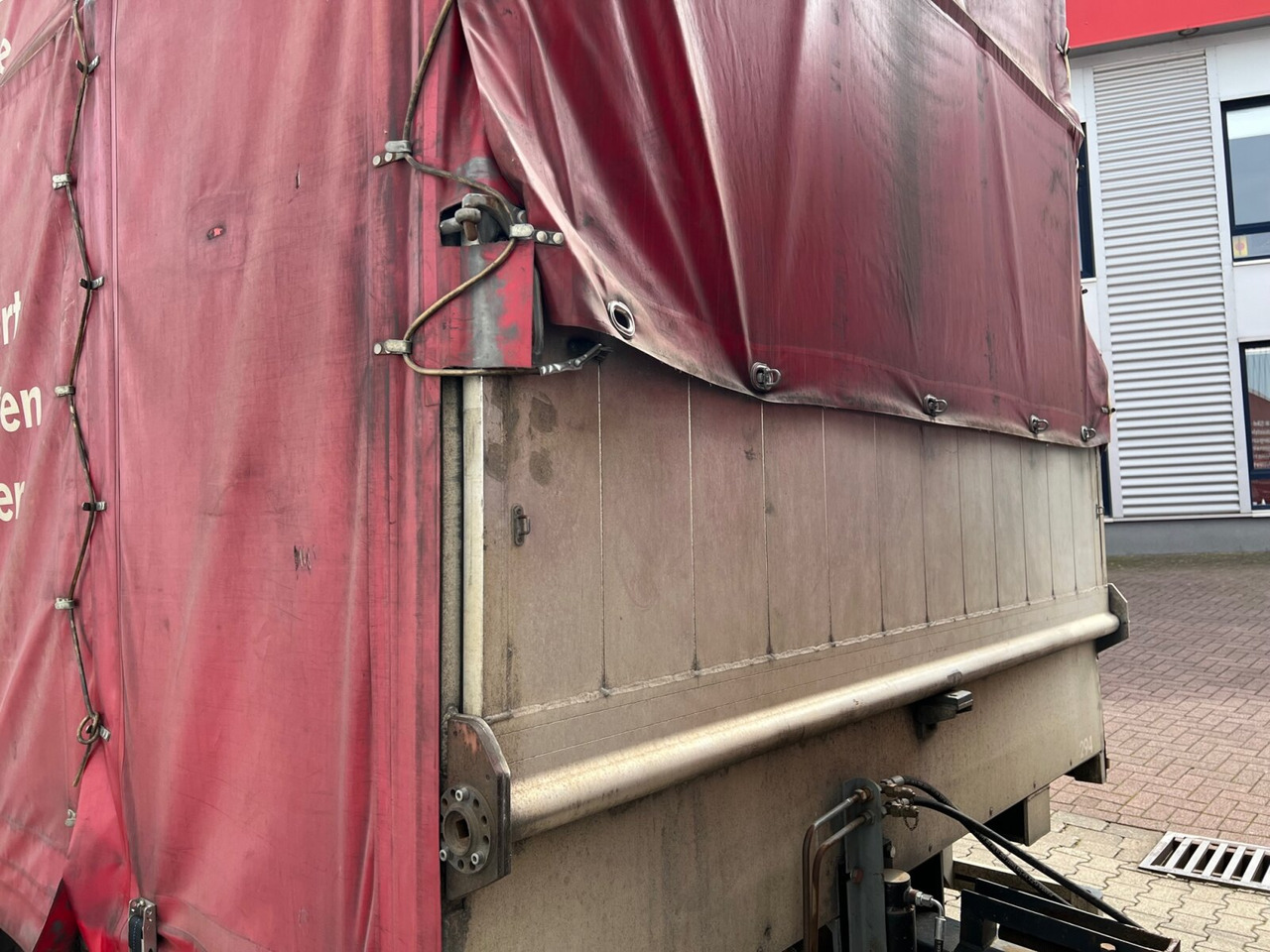 Remolque portavehículos H10 Autotransportanhänger FGS, H10 Autotransportanhänger, Durchladesystem, Liftplateau, Funk, 57 cbm: foto 10 Remolque portavehículos H10 Autotransportanhänger FGS, H10 Autotransportanhänger, Durchladesystem, Liftplateau, Funk, 57 cbm: foto 10