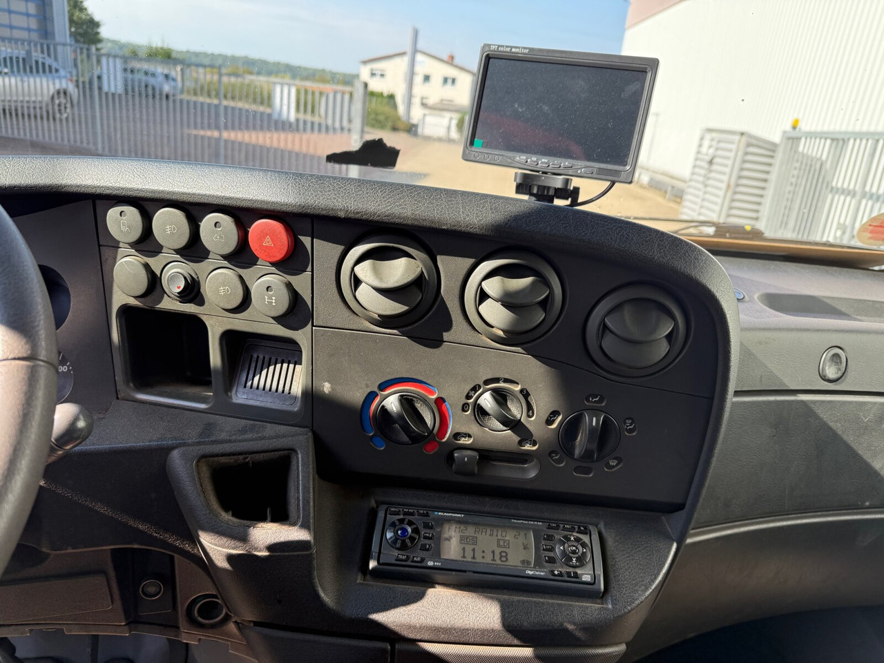 Iveco Daily 65C15D 4x2 Doka Daily 65C15D 4x2 Doka, Grüne Plakette, City-Abroller - Camión multibasculante: foto 3 Iveco Daily 65C15D 4x2 Doka Daily 65C15D 4x2 Doka, Grüne Plakette, City-Abroller - Camión multibasculante: foto 3