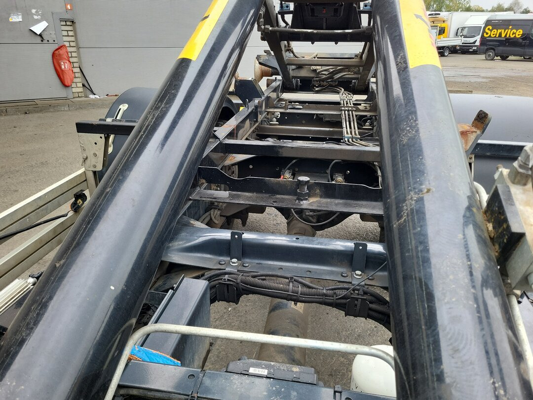 Iveco EuroCargo 120-220 4x2 EuroCargo 120-220 4x2 - Camión multibasculante: foto 3 Iveco EuroCargo 120-220 4x2 EuroCargo 120-220 4x2 - Camión multibasculante: foto 3