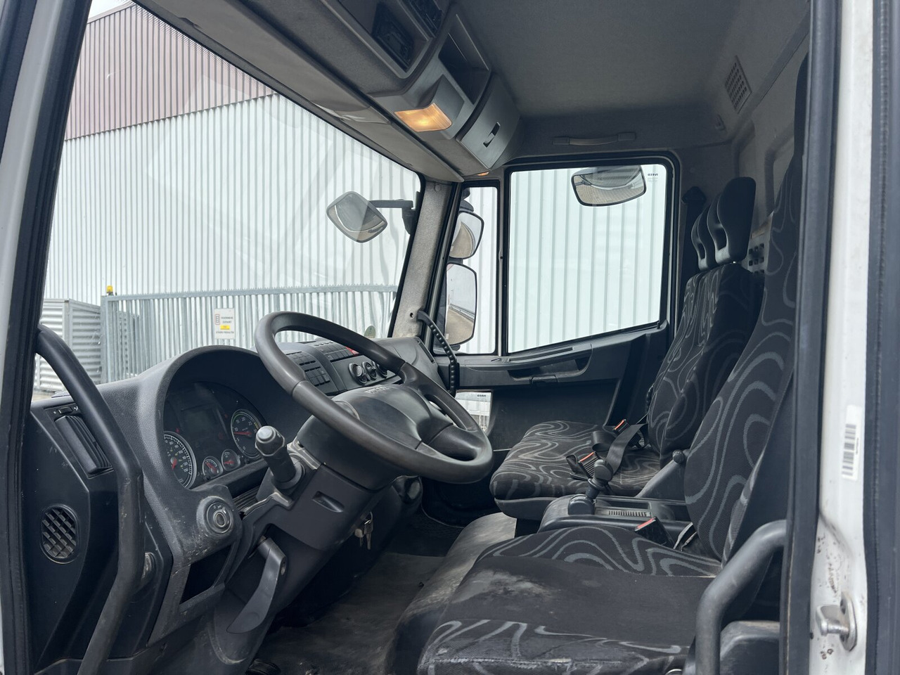 Iveco EuroCargo 75E18 4x2 EuroCargo 75E18 4x2, EEV - Camión caja abierta: foto 5 Iveco EuroCargo 75E18 4x2 EuroCargo 75E18 4x2, EEV - Camión caja abierta: foto 5