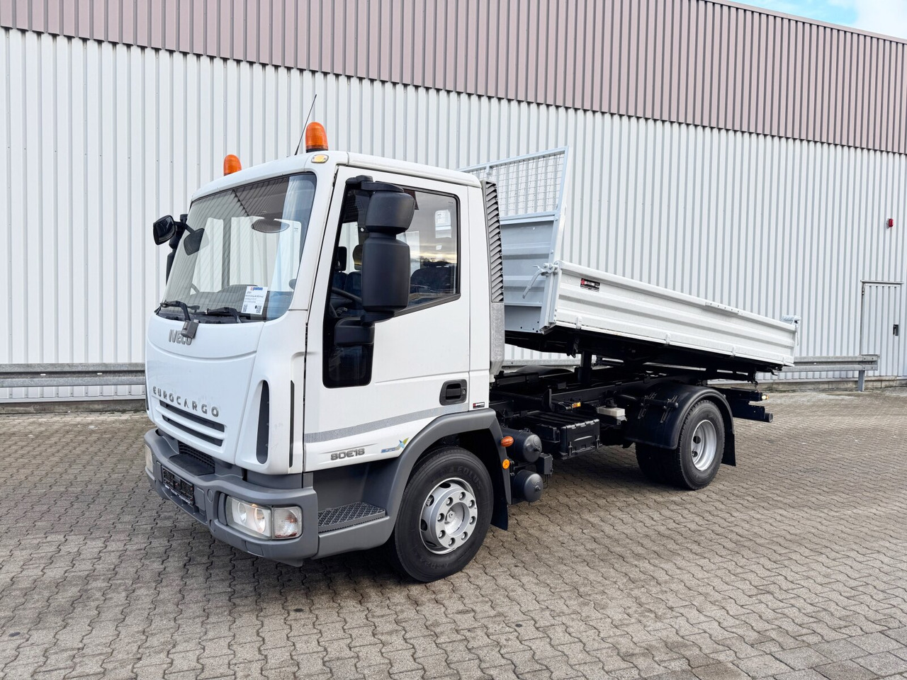 Iveco EuroCargo ML 80E18 K 4x2 EuroCargo ML 80E18 K 4x2 - Camión volquete: foto 1 Iveco EuroCargo ML 80E18 K 4x2 EuroCargo ML 80E18 K 4x2 - Camión volquete: foto 1