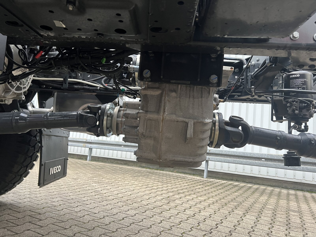 Iveco EuroCargo ML150E24 WS 4x4 EuroCargo ML150E24 WS 4x4, Euro3, mehrfach Vorhanden! - Camión chasis: foto 2 Iveco EuroCargo ML150E24 WS 4x4 EuroCargo ML150E24 WS 4x4, Euro3, mehrfach Vorhanden! - Camión chasis: foto 2