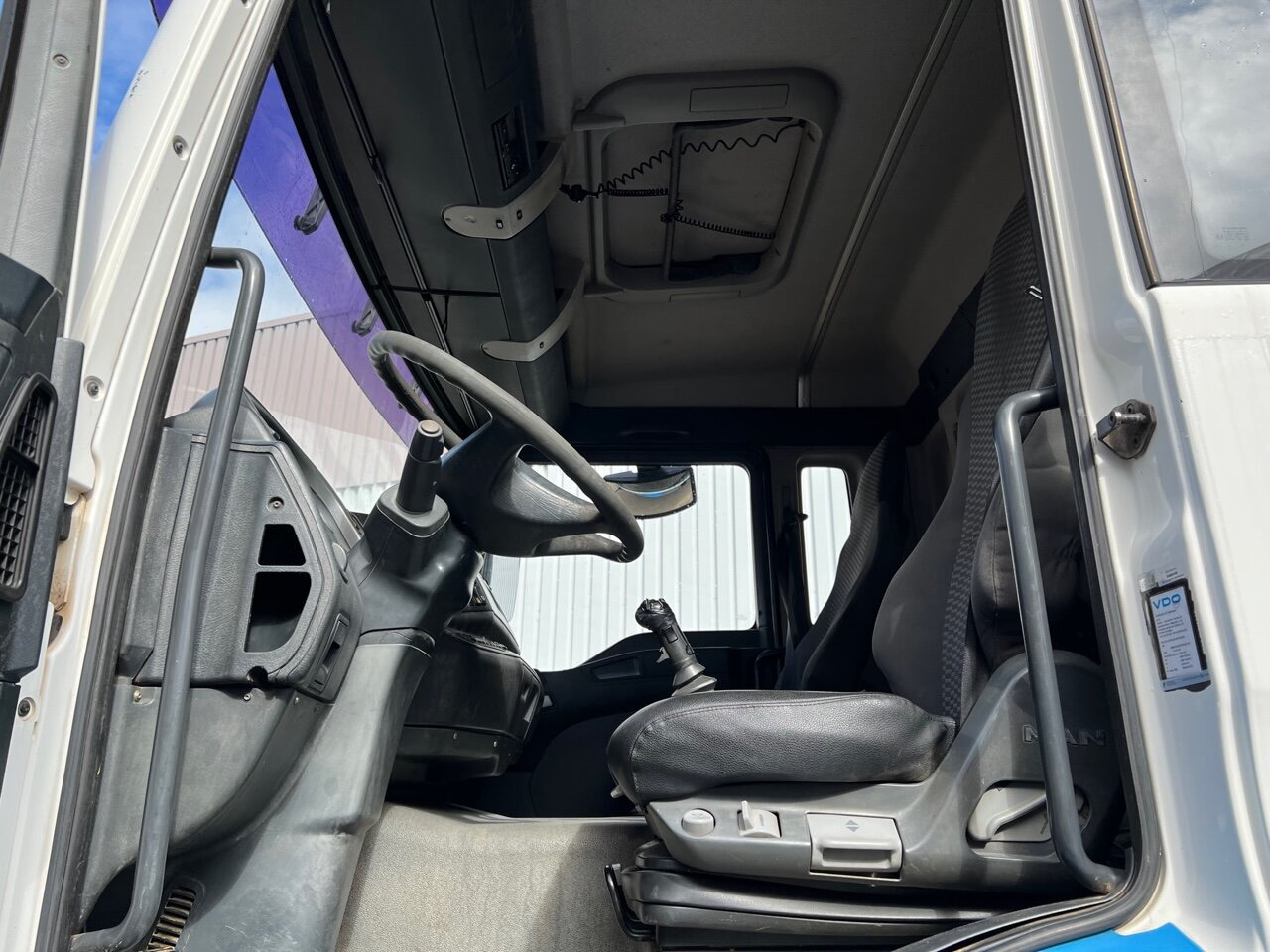 Foto del interior 1: Camión multibasculante MAN TGA 26.310 6X6 BB TGA 26.310 6X6 BB