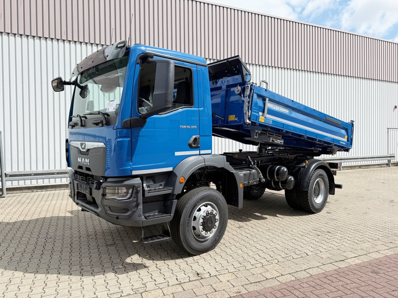 MAN TGM 18.320 4x4 BB CH TGM 18.320 4x4 BB CH, Navi, Meiller Trigenius - Camión volquete: foto 1 MAN TGM 18.320 4x4 BB CH TGM 18.320 4x4 BB CH, Navi, Meiller Trigenius - Camión volquete: foto 1