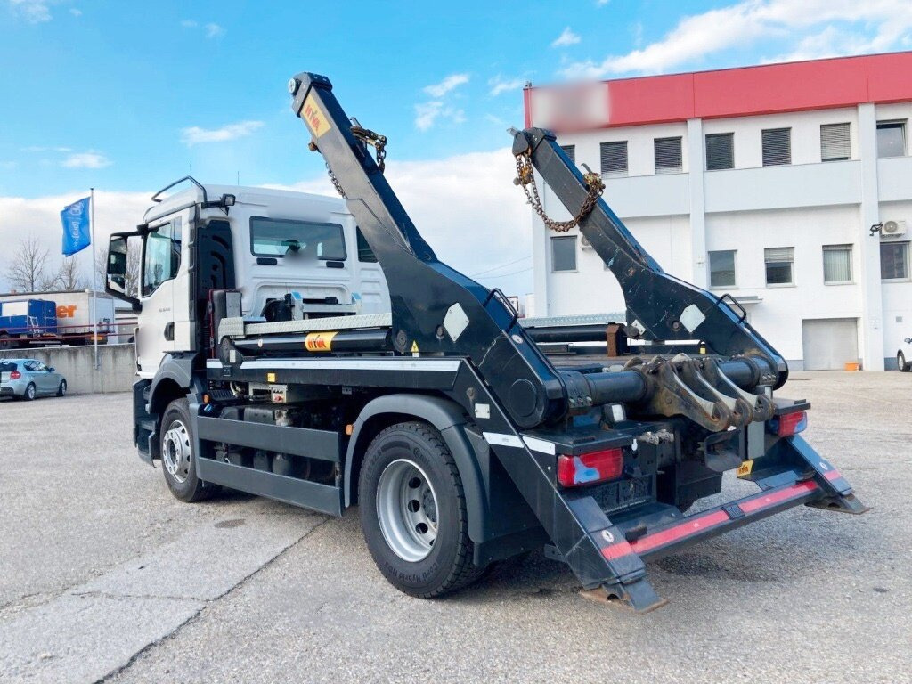 MAN TGS 18.430 4x2 BL TGS 18.430 4x2 BL, Tele-Absetzer, Funk - Camión portacontenedor de cadenas: foto 5 MAN TGS 18.430 4x2 BL TGS 18.430 4x2 BL, Tele-Absetzer, Funk - Camión portacontenedor de cadenas: foto 5