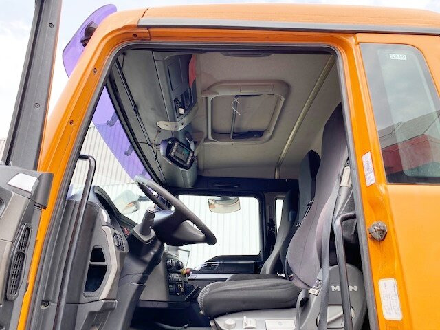 MAN TGS 26.320 6x2-4 BL TGS 26.320 6x2-4 BL, Lenkachse, Haller X2, Zöller-Schüttung - Camión de basura: foto 4 MAN TGS 26.320 6x2-4 BL TGS 26.320 6x2-4 BL, Lenkachse, Haller X2, Zöller-Schüttung - Camión de basura: foto 4