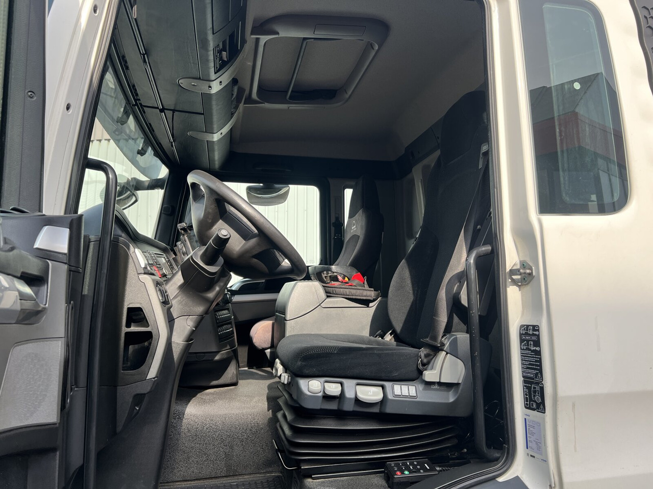 Camión grúa, Camión caja abierta MAN TGS 26.400 6x2-4 LL TGS 26.400 6x2-4 LL, Navi, Lenk-/Liftachse, Heckkran Palfinger PK20001-K B, Funk: foto 7 Camión grúa, Camión caja abierta MAN TGS 26.400 6x2-4 LL TGS 26.400 6x2-4 LL, Navi, Lenk-/Liftachse, Heckkran Palfinger PK20001-K B, Funk: foto 7