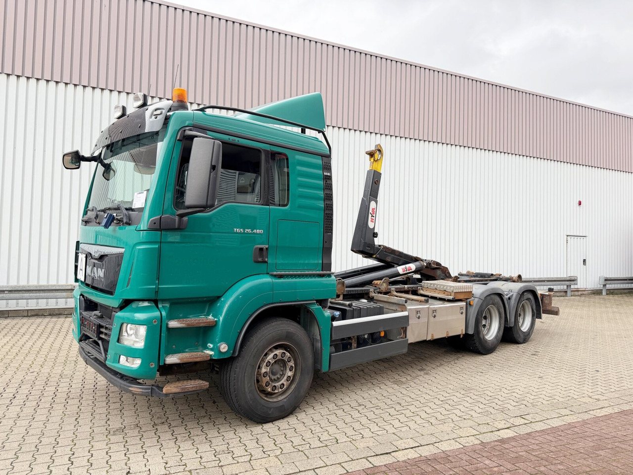 MAN TGS 26.480 6x4 BL TGS 26.480 6x4 BL, Motorabtrieb, Navi, Intarder, Hyva 20.60 S - Camión multibasculante: foto 1 MAN TGS 26.480 6x4 BL TGS 26.480 6x4 BL, Motorabtrieb, Navi, Intarder, Hyva 20.60 S - Camión multibasculante: foto 1