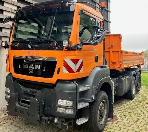 MAN TGS 28.400 6x4-4 BL TGS 28.400 6x4-4 BL, EEV, Lenk-/Liftachse, Wechselsystem - Camión volquete: foto 1 MAN TGS 28.400 6x4-4 BL TGS 28.400 6x4-4 BL, EEV, Lenk-/Liftachse, Wechselsystem - Camión volquete: foto 1