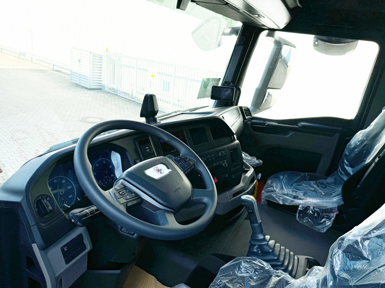 MAN TGS 35.480 8x6H BL CH TGS 35.480 8x6H BL CH, HydroDrive, Navi, Nebenantrieb - Camión chasis: foto 3 MAN TGS 35.480 8x6H BL CH TGS 35.480 8x6H BL CH, HydroDrive, Navi, Nebenantrieb - Camión chasis: foto 3