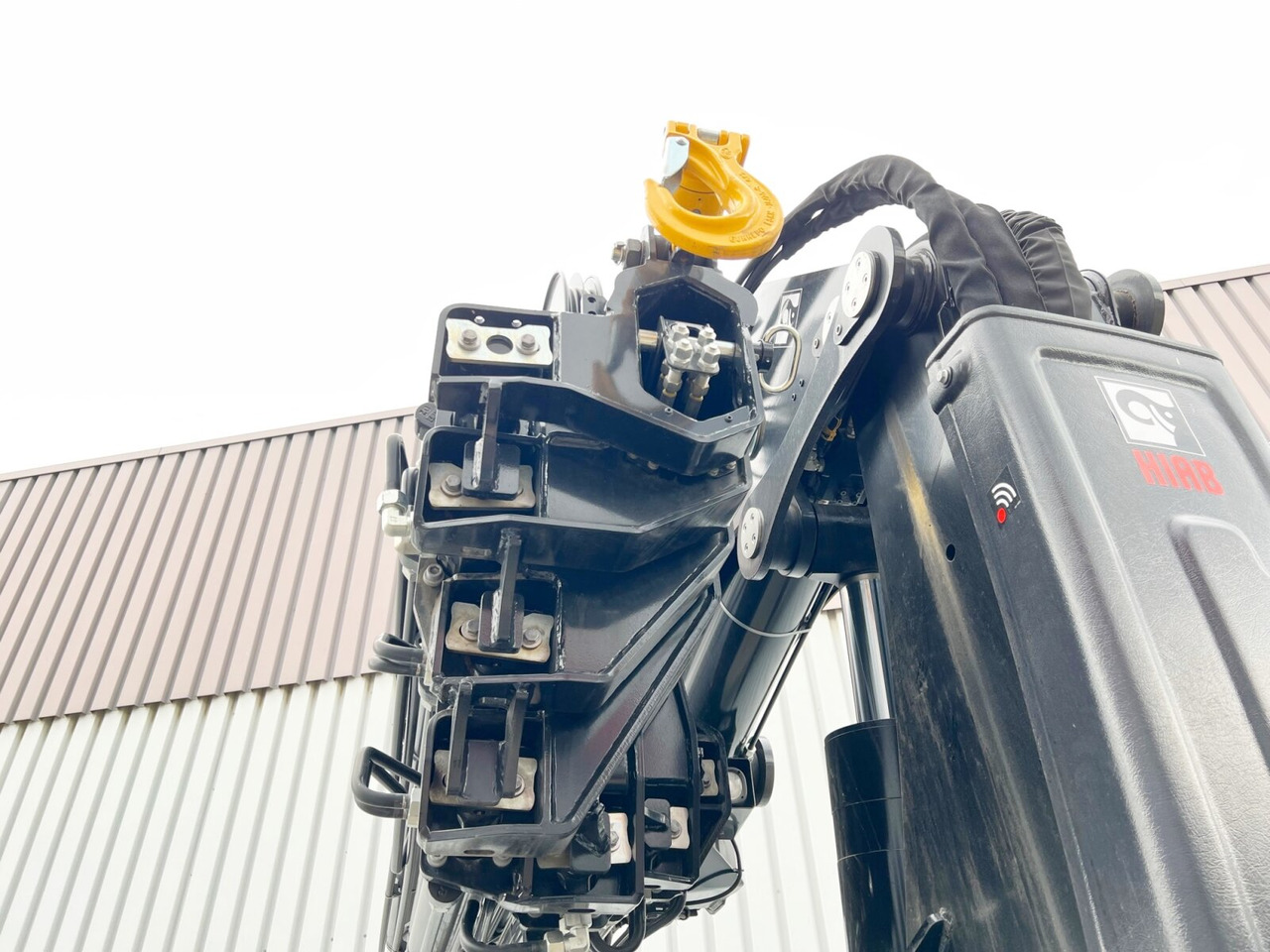 MAN TGX 26.510 6x2-4 LL CH TGX 26.510 6x2-4 LL, Kran Hiab X-HiPro 548 E-8, Lenk-/Liftachse, TwistLock 20Fuß, Funk, Retarder - Camión grúa, Camión caja abierta: foto 5 MAN TGX 26.510 6x2-4 LL CH TGX 26.510 6x2-4 LL, Kran Hiab X-HiPro 548 E-8, Lenk-/Liftachse, TwistLock 20Fuß, Funk, Retarder - Camión grúa, Camión caja abierta: foto 5