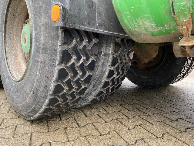 Mercedes-Benz 2635 6x4 2635 6x4, V8-Motor - Camión volquete: foto 2 Mercedes-Benz 2635 6x4 2635 6x4, V8-Motor - Camión volquete: foto 2