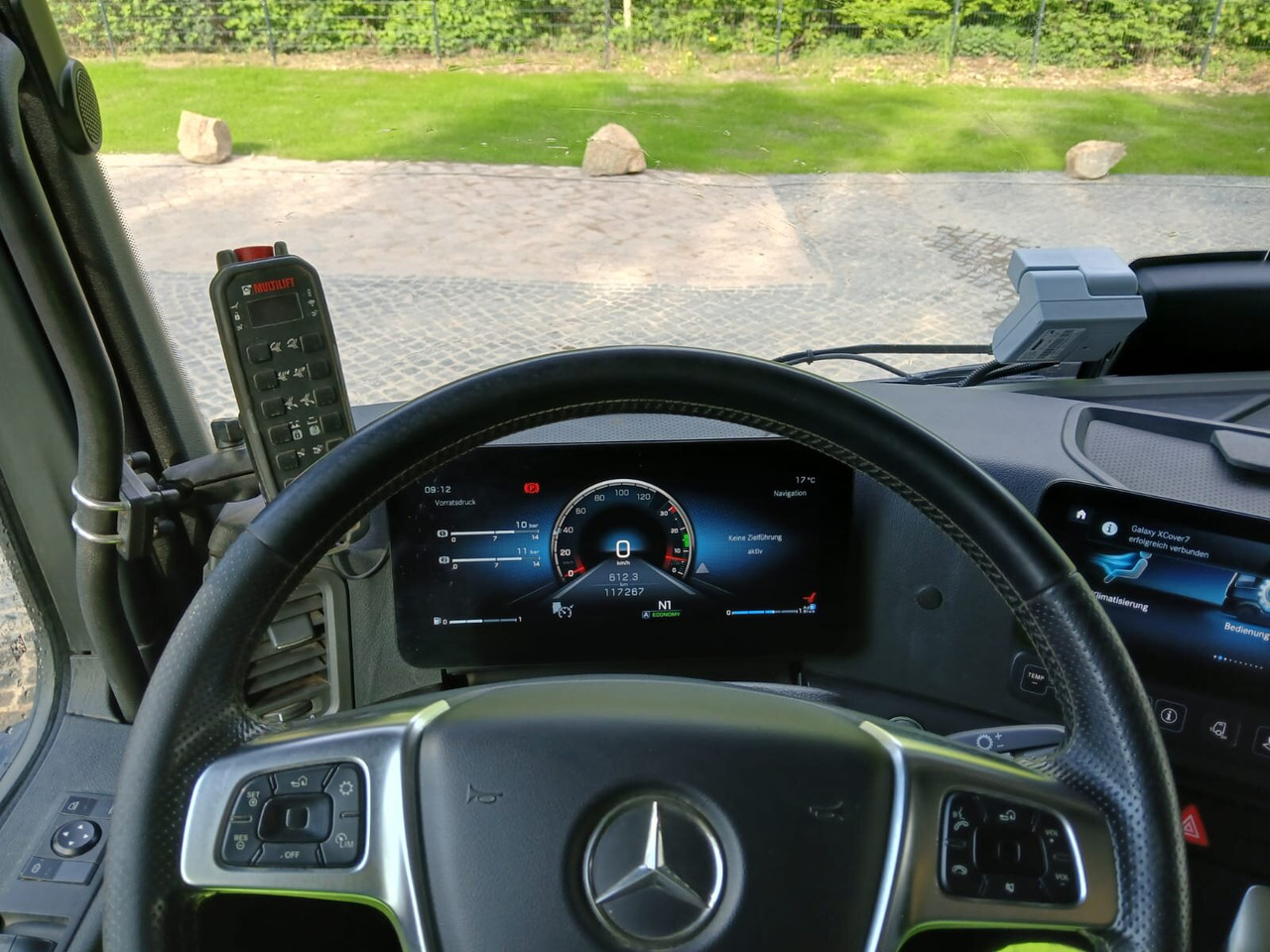 Mercedes-Benz Actros 1832 L 4x2 Actros 1832 L 4x2, Navi, MultimediaCockpit, Funk - Camión portacontenedor de cadenas: foto 5 Mercedes-Benz Actros 1832 L 4x2 Actros 1832 L 4x2, Navi, MultimediaCockpit, Funk - Camión portacontenedor de cadenas: foto 5