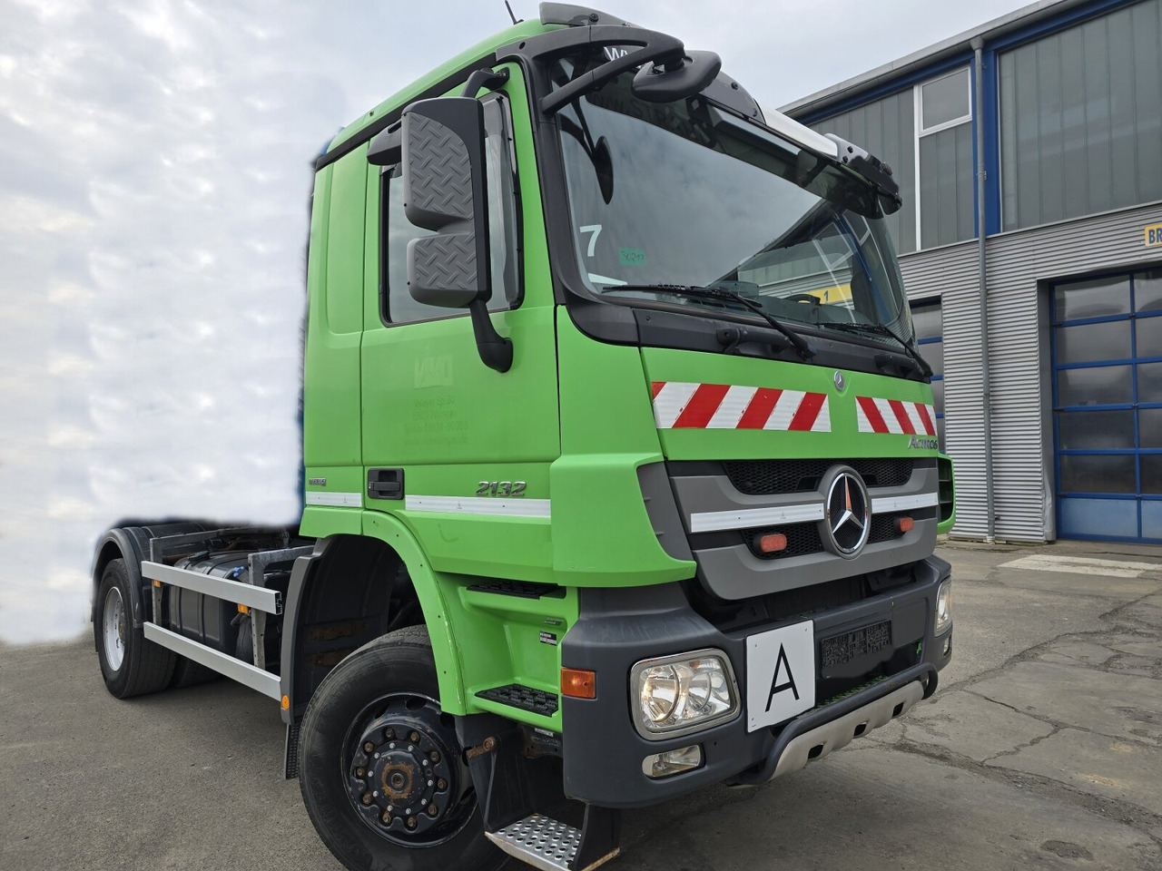 Mercedes-Benz Actros 2032 LA 4x4 Actros 2032 LA 4x4/ Rdstand 3.600 mm - Camión chasis: foto 1 Mercedes-Benz Actros 2032 LA 4x4 Actros 2032 LA 4x4/ Rdstand 3.600 mm - Camión chasis: foto 1