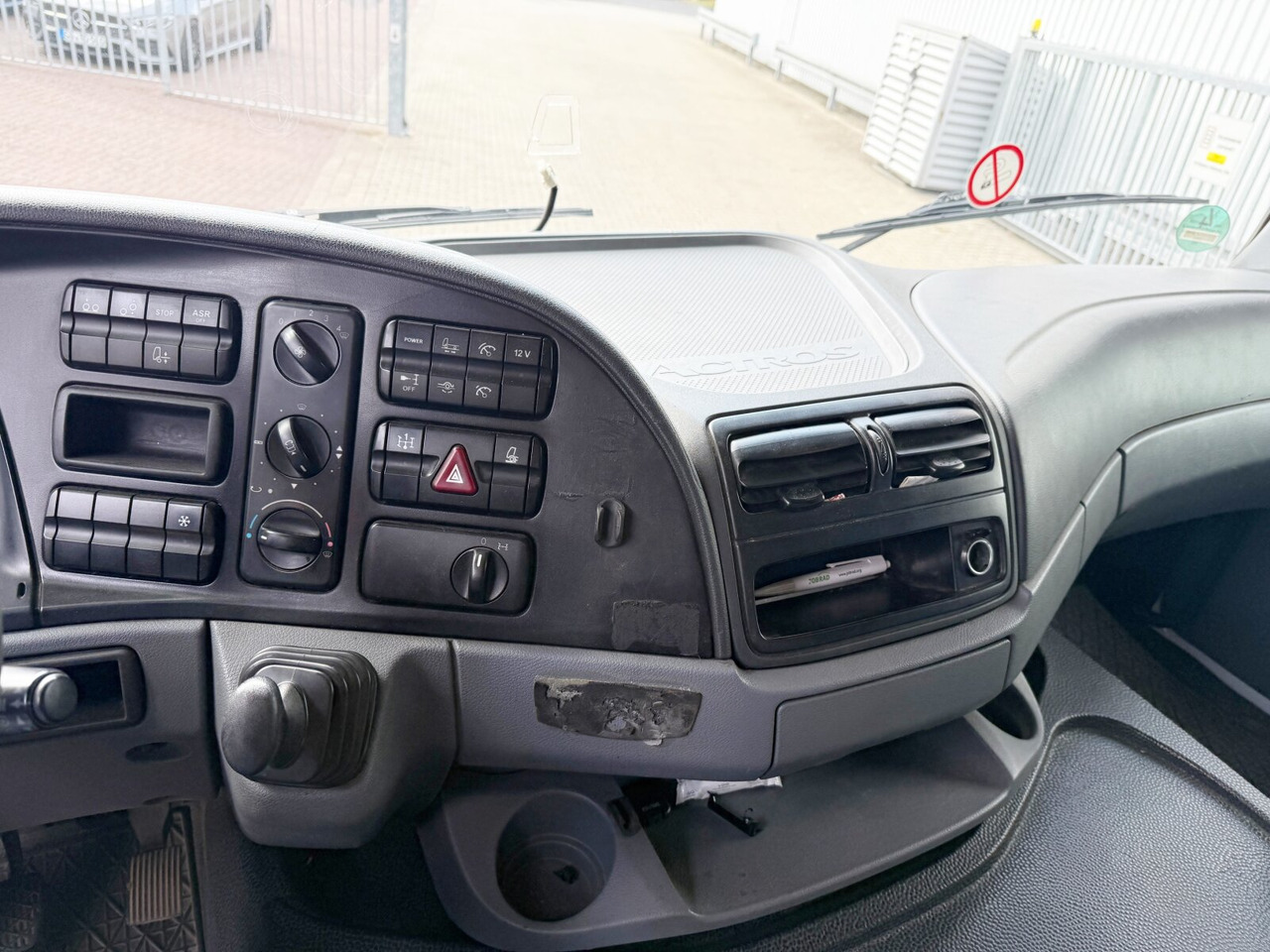 Mercedes-Benz Actros 2532 L 6x2 Actros 2532 L 6x2, Liftachse, Kran Hiab 244EP-5 HiDuo, Funk - Camión grúa, Camión caja abierta: foto 5 Mercedes-Benz Actros 2532 L 6x2 Actros 2532 L 6x2, Liftachse, Kran Hiab 244EP-5 HiDuo, Funk - Camión grúa, Camión caja abierta: foto 5