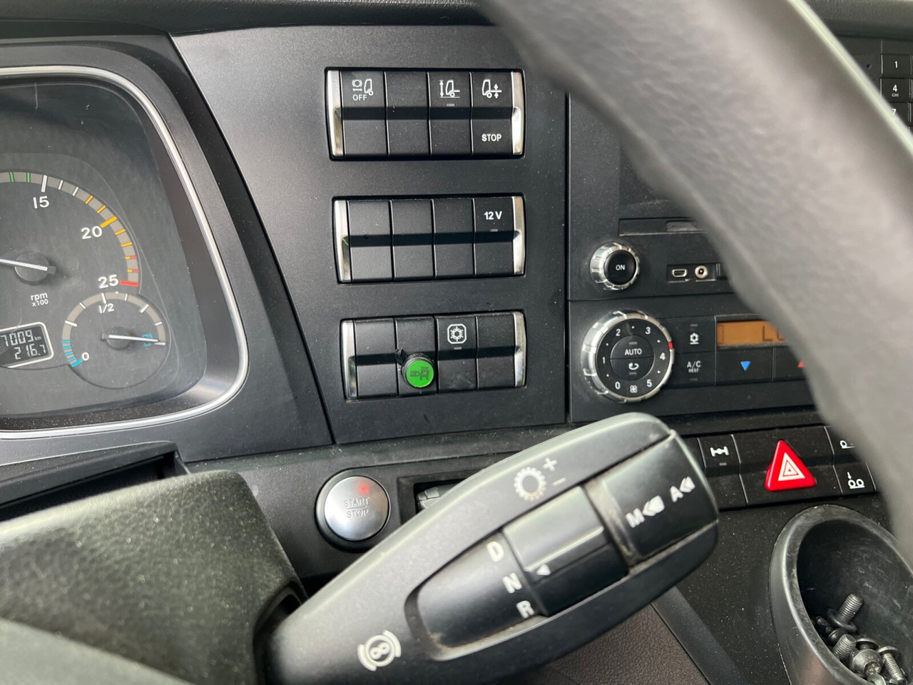Mercedes-Benz Actros 2542 L/nR 6x2 Actros 2542 L/nR 6x2, Retarder, Standklima, StreamSpace, SoloStar - Camión portacontenedore/ Intercambiable: foto 5 Mercedes-Benz Actros 2542 L/nR 6x2 Actros 2542 L/nR 6x2, Retarder, Standklima, StreamSpace, SoloStar - Camión portacontenedore/ Intercambiable: foto 5
