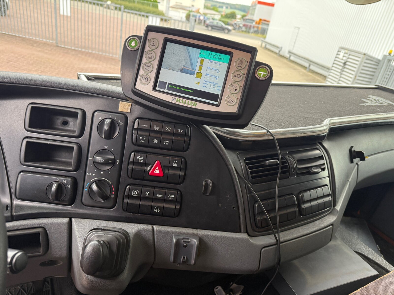 Mercedes-Benz Actros 2641/48 L 6x4 Actros 2641/48 L 6x4, Seilabroller, Haller Lotos, Zöller Schüttung - Camión de basura: foto 5 Mercedes-Benz Actros 2641/48 L 6x4 Actros 2641/48 L 6x4, Seilabroller, Haller Lotos, Zöller Schüttung - Camión de basura: foto 5