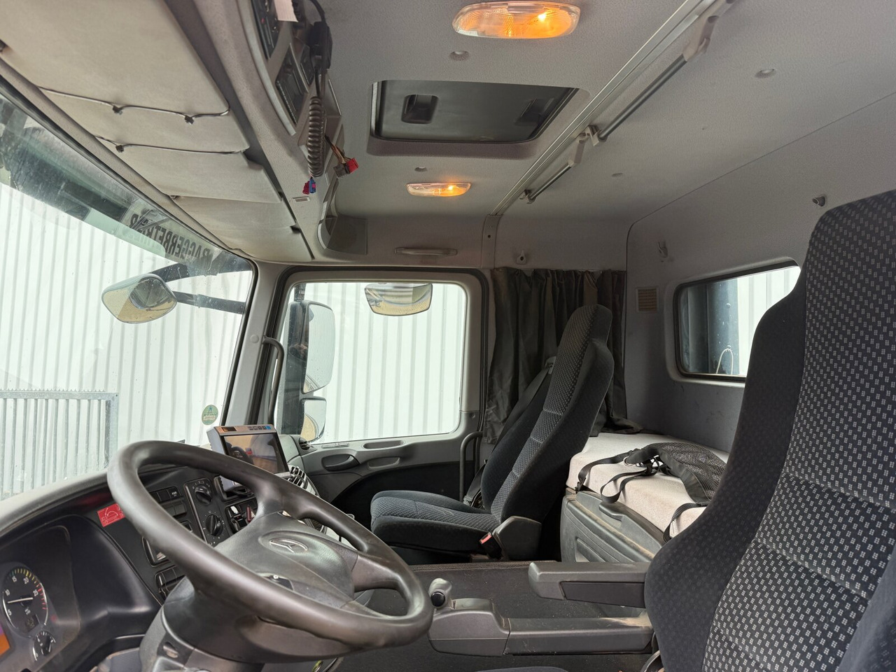 Mercedes-Benz Actros 3346 6x4 Actros 3346 6x4, Retarder - Camión multibasculante: foto 2 Mercedes-Benz Actros 3346 6x4 Actros 3346 6x4, Retarder - Camión multibasculante: foto 2