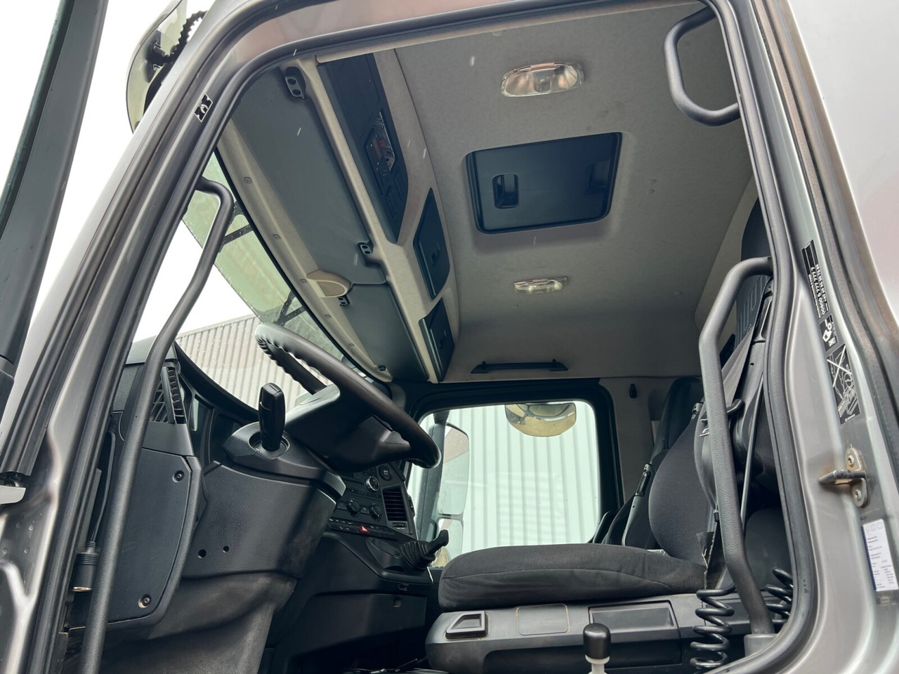 Mercedes-Benz Arocs 1840 K 4x2 Arocs 1840 K 4x2 - Camión volquete: foto 3 Mercedes-Benz Arocs 1840 K 4x2 Arocs 1840 K 4x2 - Camión volquete: foto 3