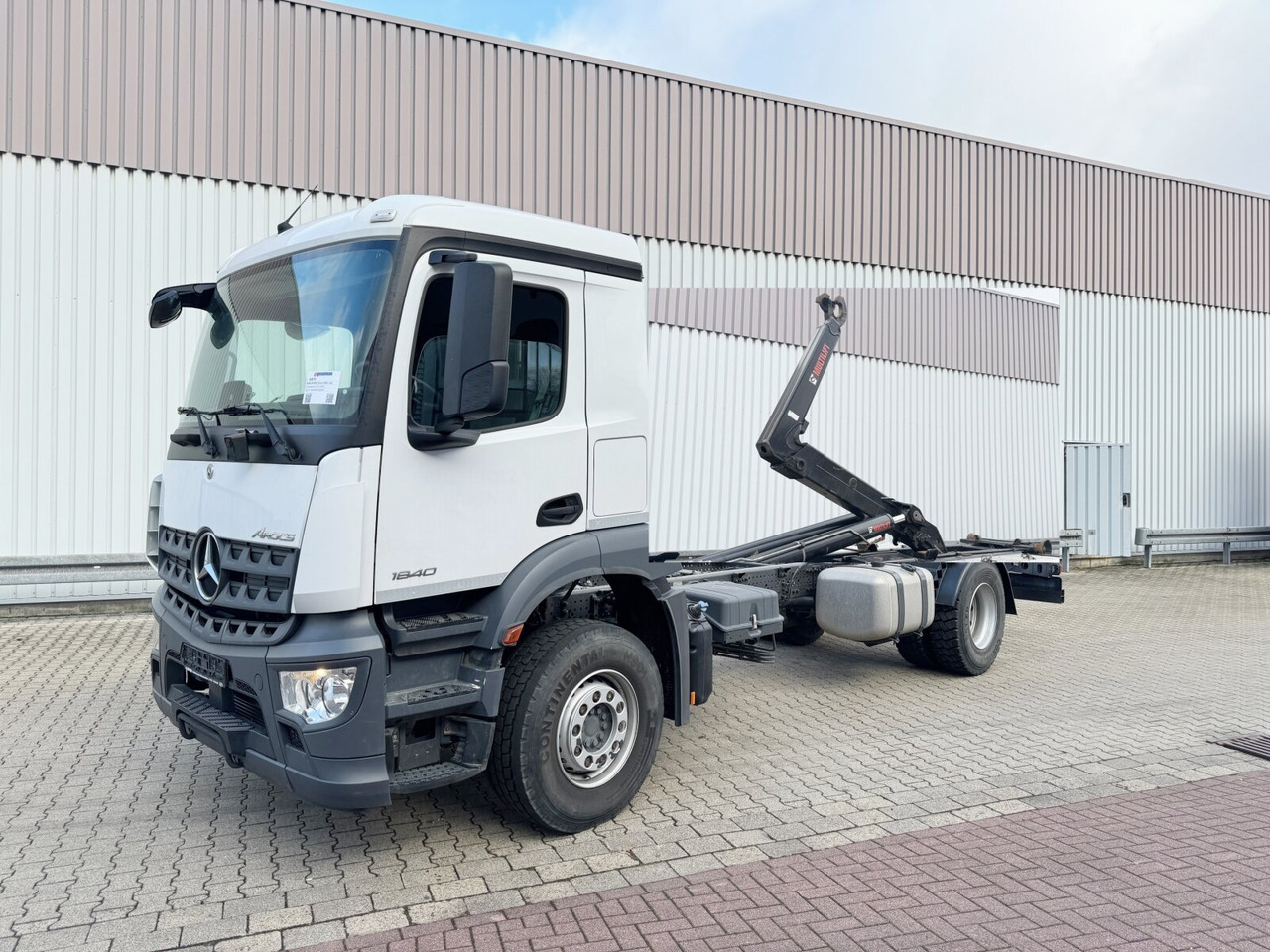 Mercedes-Benz Arocs 1840 L 4x2 Arocs 1840 L 4x2/48, MultimediaCockpit, Navi - Camión multibasculante: foto 1 Mercedes-Benz Arocs 1840 L 4x2 Arocs 1840 L 4x2/48, MultimediaCockpit, Navi - Camión multibasculante: foto 1