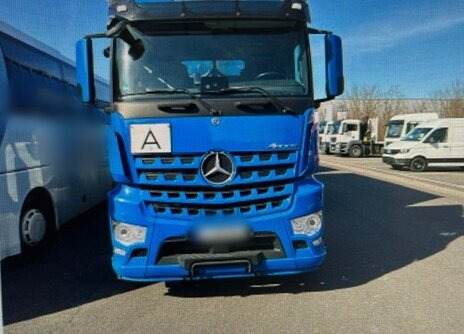 Mercedes-Benz Arocs 2553 L 6x2 Arocs 2553 L 6x2, Lenk-/Liftachse, Navi - Camión multibasculante: foto 2 Mercedes-Benz Arocs 2553 L 6x2 Arocs 2553 L 6x2, Lenk-/Liftachse, Navi - Camión multibasculante: foto 2