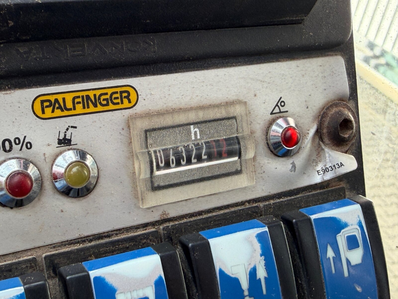 Mercedes-Benz Arocs 2648 6x4 Arocs 2648 6x4 mit Heckkran Epsilon M12Z83, Krankabine - Camión forestal, Camión grúa: foto 5 Mercedes-Benz Arocs 2648 6x4 Arocs 2648 6x4 mit Heckkran Epsilon M12Z83, Krankabine - Camión forestal, Camión grúa: foto 5