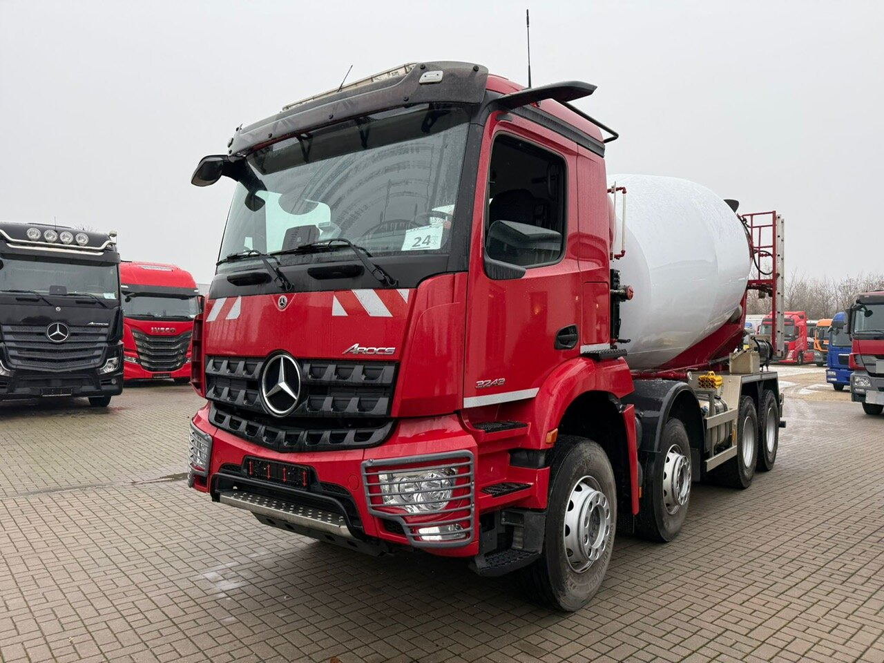 Mercedes-Benz Arocs 3243 B 8x4/4 Arocs 3243 B 8x4/4, MirrorCam, MultimediaCockpit, Navi, Betonmischer Intermix ca. 9m³ - Camión hormigonera: foto 1 Mercedes-Benz Arocs 3243 B 8x4/4 Arocs 3243 B 8x4/4, MirrorCam, MultimediaCockpit, Navi, Betonmischer Intermix ca. 9m³ - Camión hormigonera: foto 1