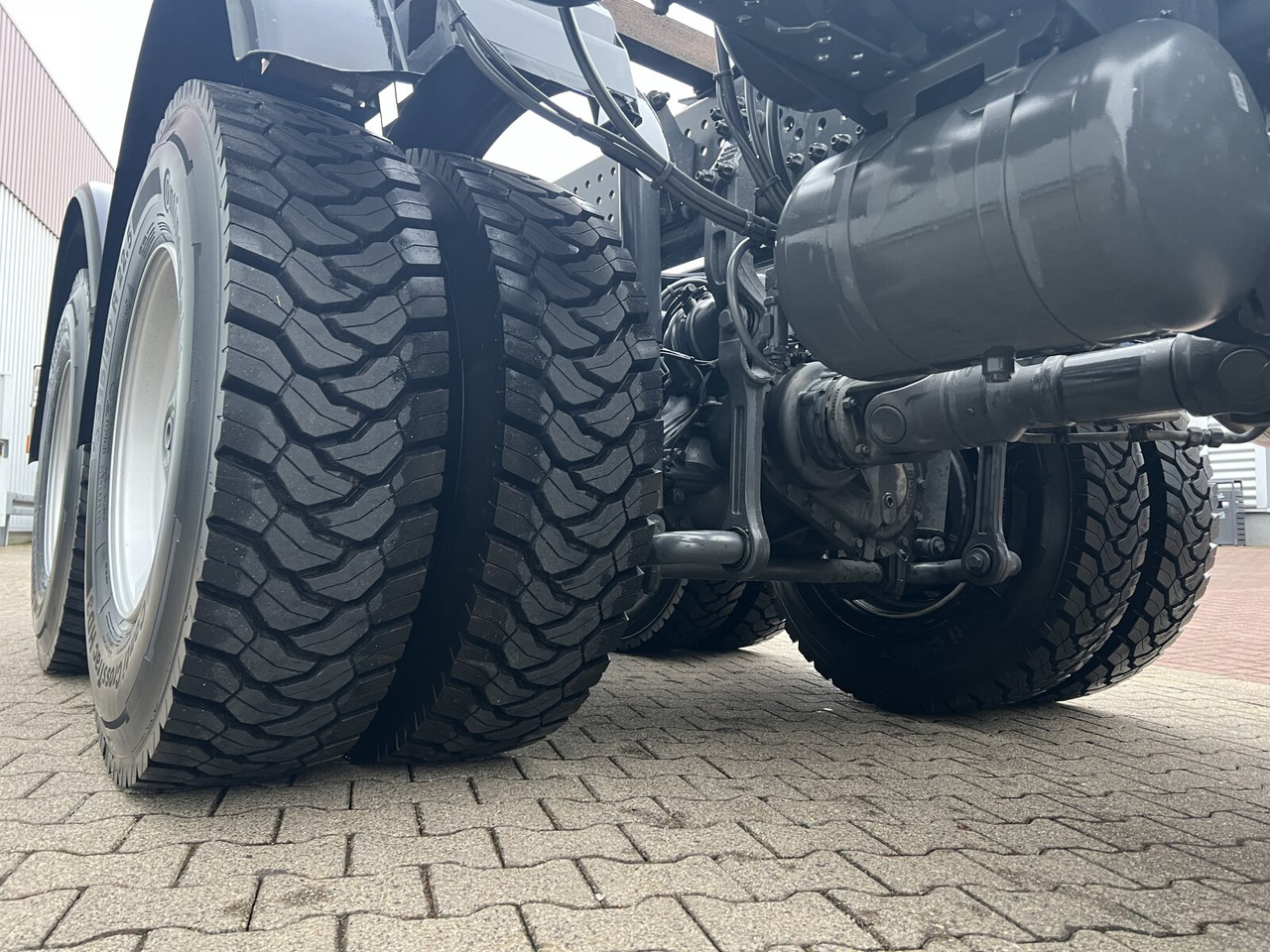 Mercedes-Benz Arocs 3340/46 A 6x6 Arocs 3340/46 A 6x6/39, Grounder - Camión multibasculante: foto 3 Mercedes-Benz Arocs 3340/46 A 6x6 Arocs 3340/46 A 6x6/39, Grounder - Camión multibasculante: foto 3