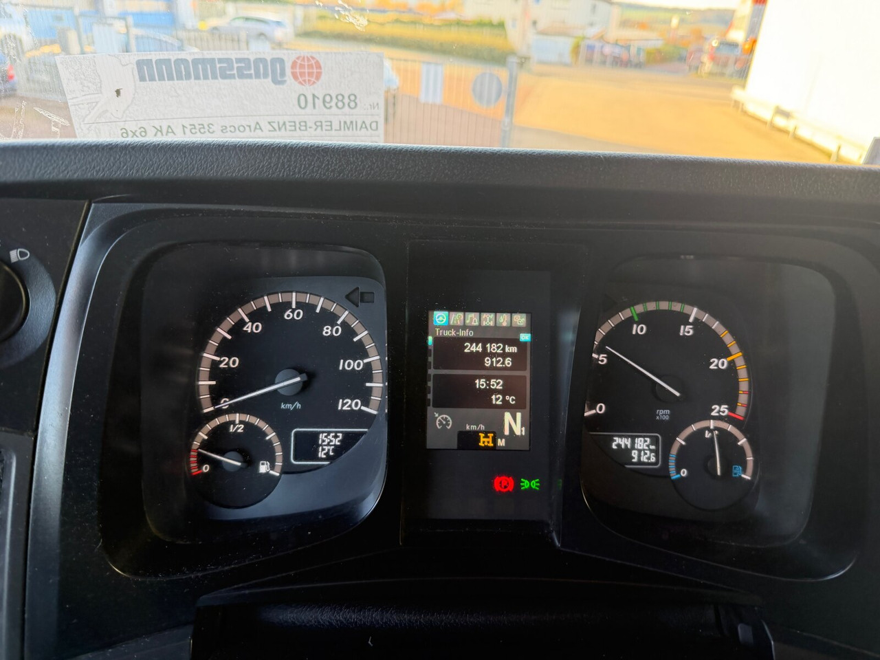 Mercedes-Benz Arocs 3351 AK 6x6 Arocs 3351 AK 6x6, Retarder, Grounder, Motorabtrieb, pneum. Heckklappenöffnung - Camión volquete: foto 5 Mercedes-Benz Arocs 3351 AK 6x6 Arocs 3351 AK 6x6, Retarder, Grounder, Motorabtrieb, pneum. Heckklappenöffnung - Camión volquete: foto 5