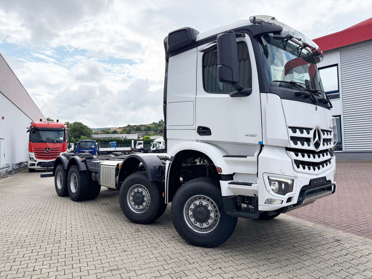 Camión multibasculante nuevo Mercedes-Benz Arocs 4151 AK 8x8/4 Arocs 4151 AK 8x8/4, Hiab Abrollanlage Ultima 26S59, Retarder, Navi, MultimediaCockpit,: foto 9