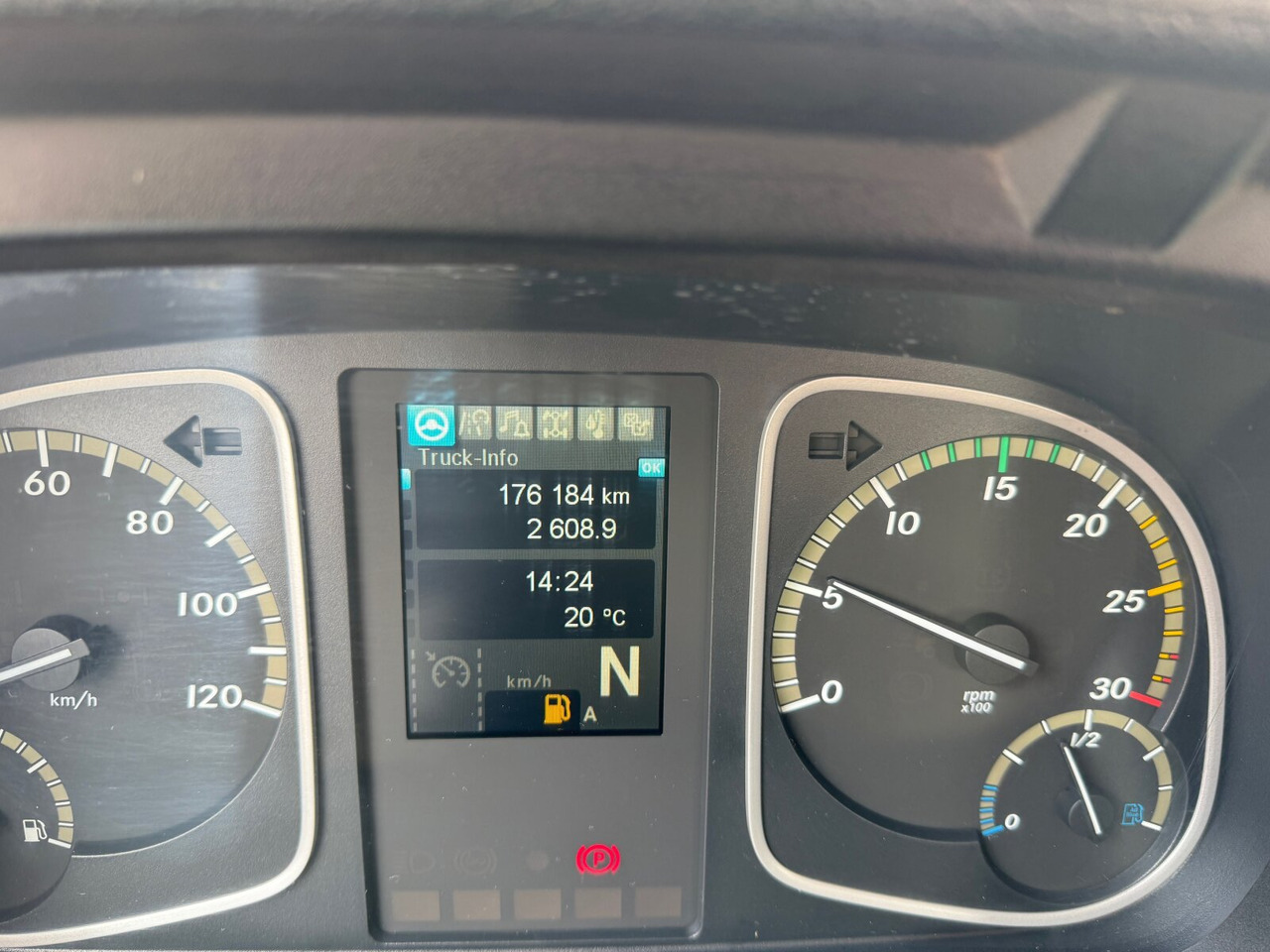 Mercedes-Benz Atego 1524 K 4x2 Atego 1524 K 4x2 - Camión volquete: foto 4 Mercedes-Benz Atego 1524 K 4x2 Atego 1524 K 4x2 - Camión volquete: foto 4