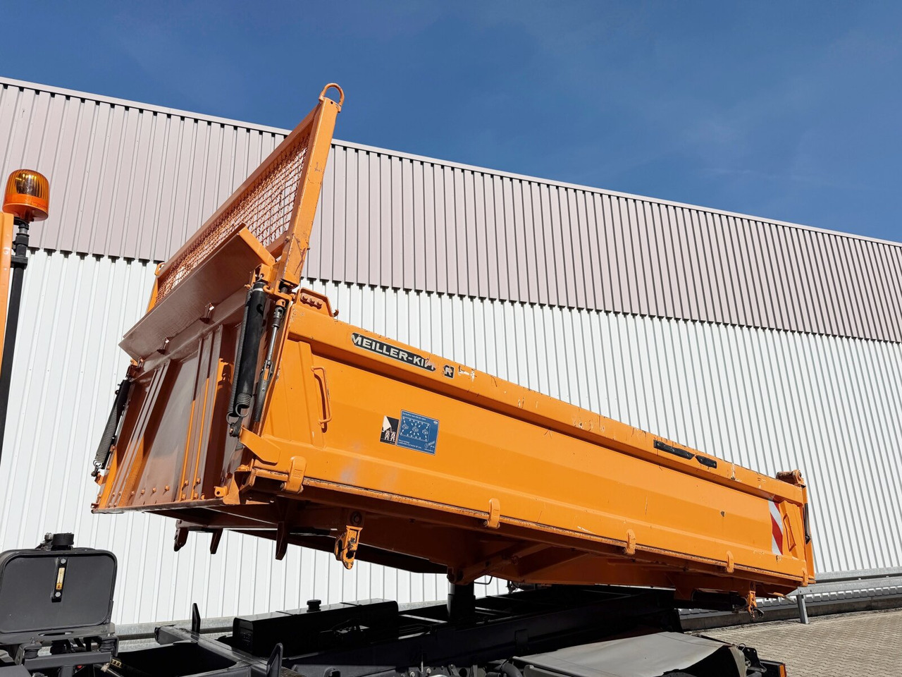 Mercedes-Benz Atego 1624 AK 4x4 Atego 1624 AK 4x4, Winterdienstausstattung - Camión volquete: foto 2 Mercedes-Benz Atego 1624 AK 4x4 Atego 1624 AK 4x4, Winterdienstausstattung - Camión volquete: foto 2