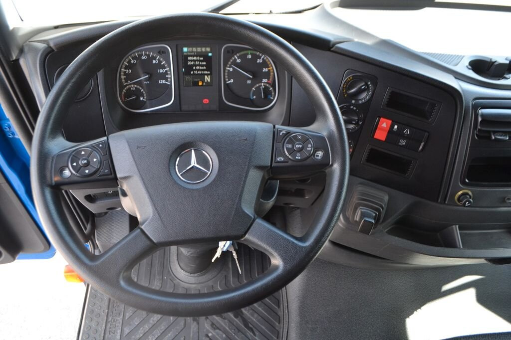 Mercedes-Benz Atego 816 4x2 Atego 816 4x2, City-Abroller - Camión multibasculante: foto 2 Mercedes-Benz Atego 816 4x2 Atego 816 4x2, City-Abroller - Camión multibasculante: foto 2