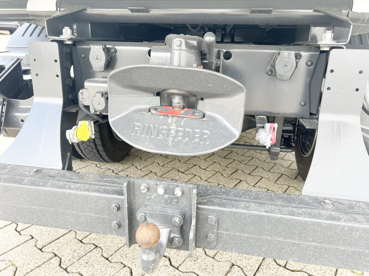 Mercedes-Benz Atego 818/23 K 4x2 Atego 818/23 4x2, 2x AHK, Meiller-Kipper, mehrfach Vorhanden! - Camión chasis: foto 3 Mercedes-Benz Atego 818/23 K 4x2 Atego 818/23 4x2, 2x AHK, Meiller-Kipper, mehrfach Vorhanden! - Camión chasis: foto 3